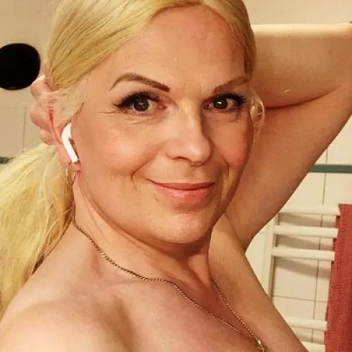 emmareiiffeerrr image 1